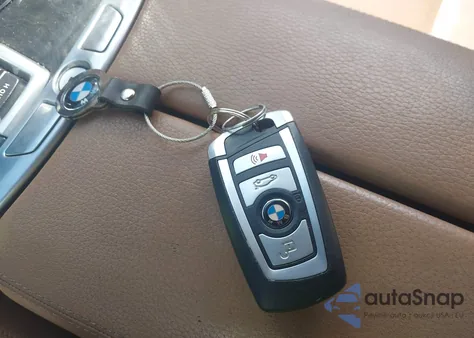 2013 BMW 740Li xDrive z USA, uszkodzony, nr VIN WBAYF4C53DD127658